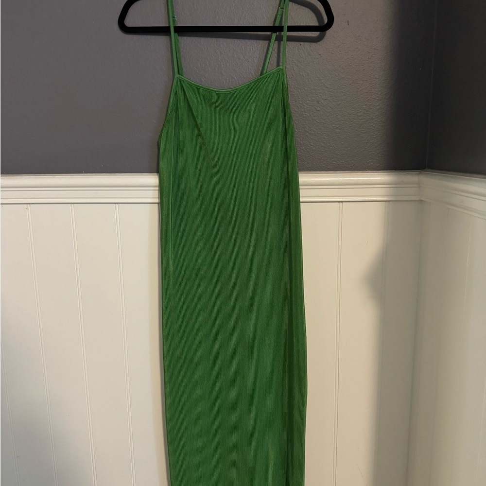 Urban outfitters green plisse maxi dress